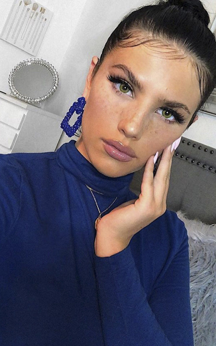 Bianca Square Statement Earrings – Elegant Blue Square Drop Design